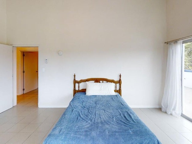976G-Cross-Island-Road-Bedroom(1)